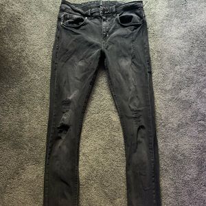 Slim Leg COTTON ON black distressed jeans.